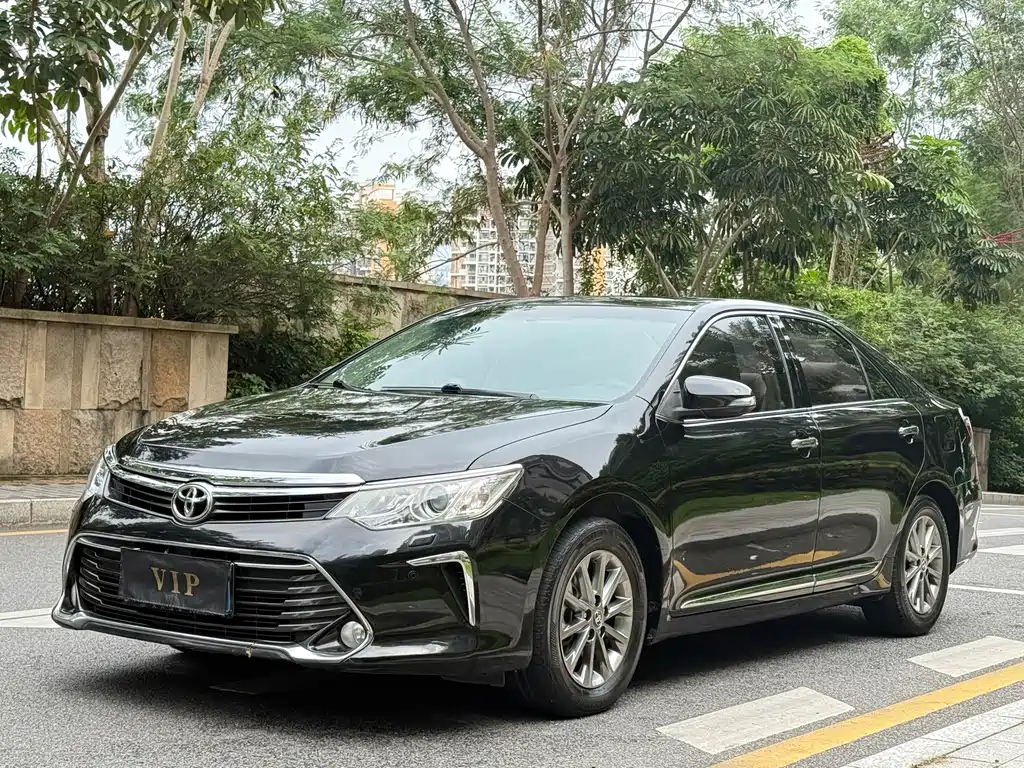 Toyota Camry — миниатюра 3