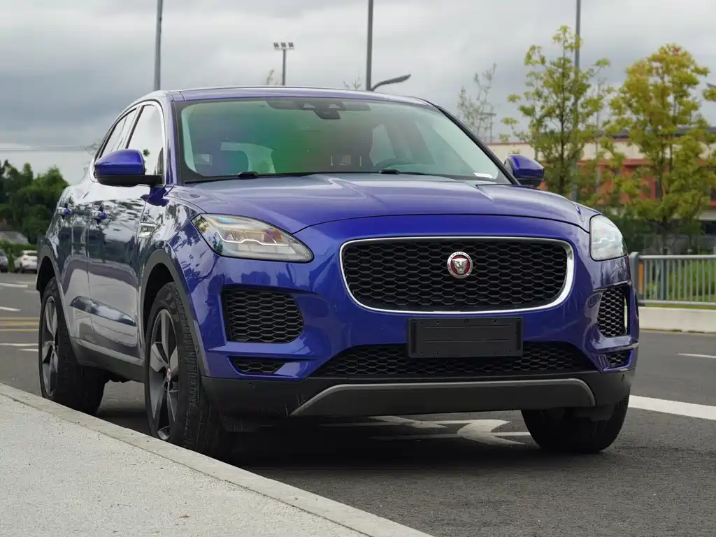 Jaguar E-PACE — миниатюра 3