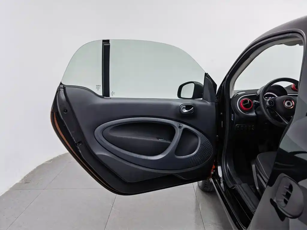 smart Smart Fortwo — миниатюра 8