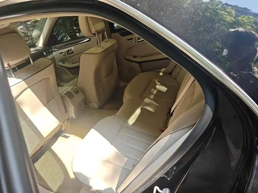 Mercedes-Benz E-Class — миниатюра 18