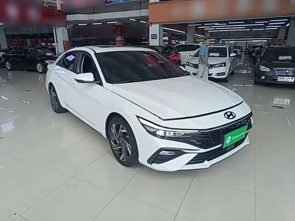 Hyundai Elantra — миниатюра 4