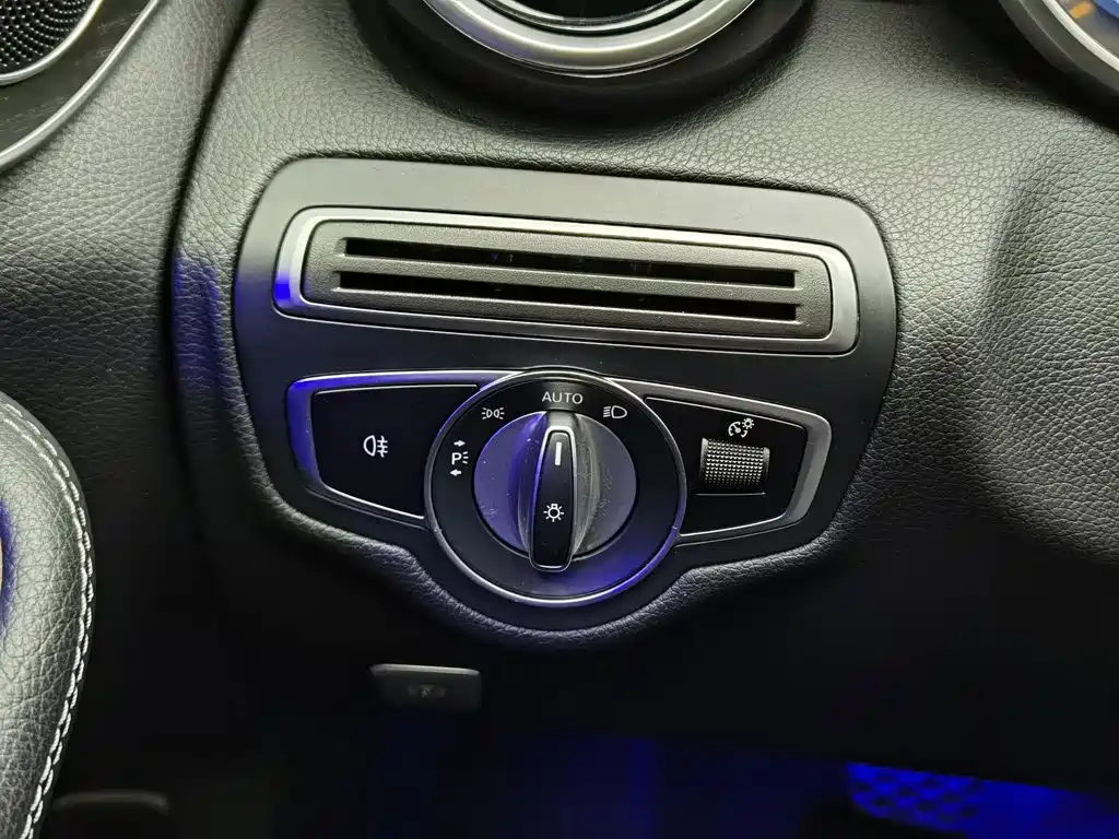 Mercedes-Benz C-Class — миниатюра 21
