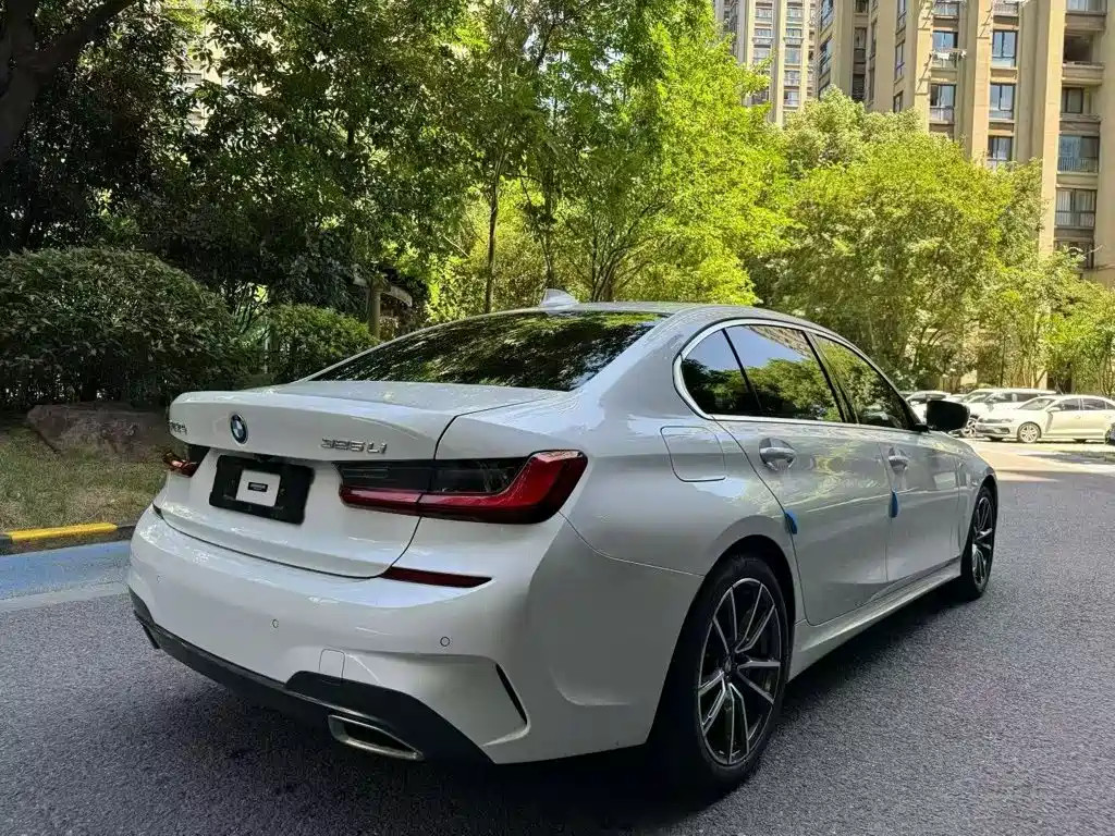 BMW 3 Series — миниатюра 5