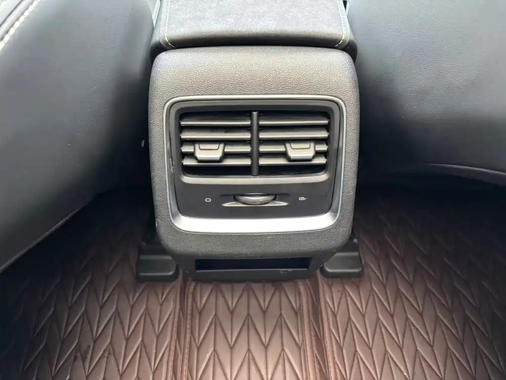 Geely Boyue — миниатюра 15