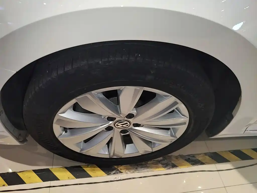 Volkswagen Passat — миниатюра 23