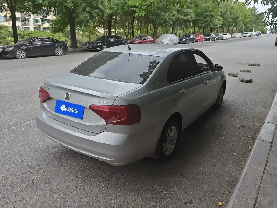 Volkswagen Jetta — миниатюра 3