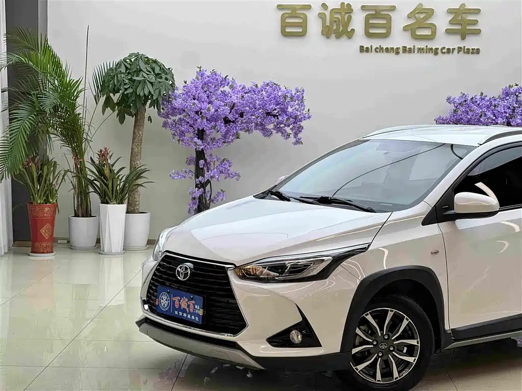 Toyota Yaris L — миниатюра 3