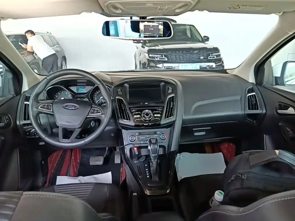 Ford Focus — миниатюра 10