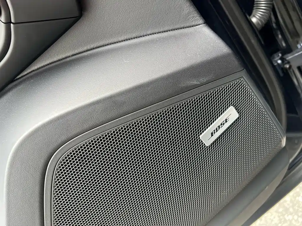 Porsche Cayenne — миниатюра 7