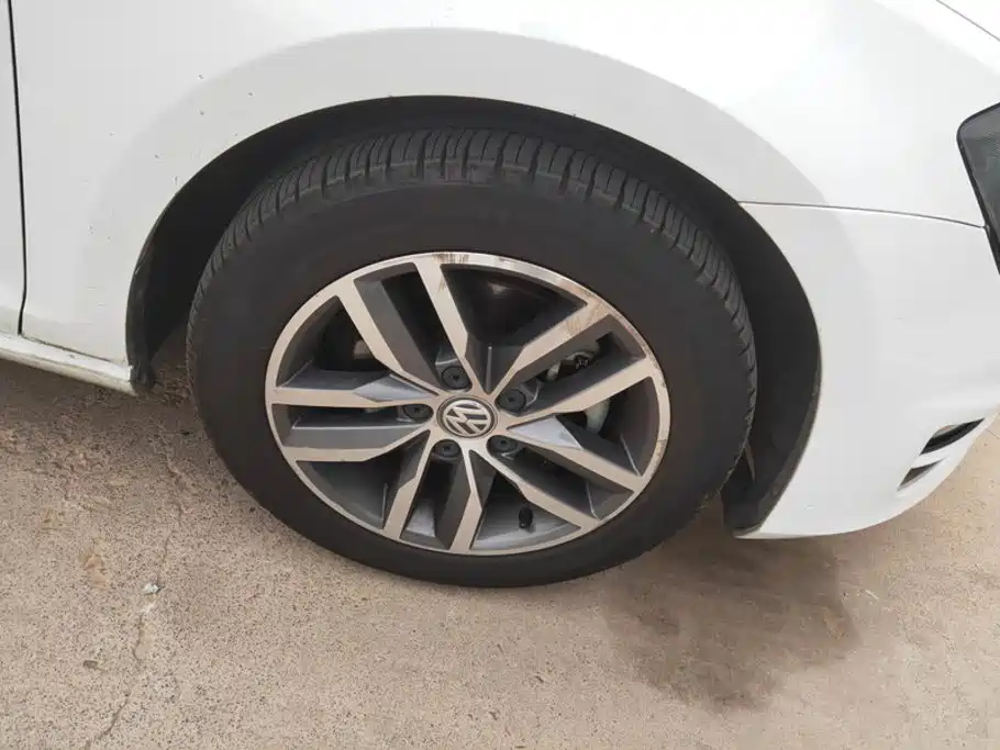 Volkswagen Golf — миниатюра 6