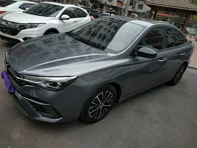 2021 Roewe i5
