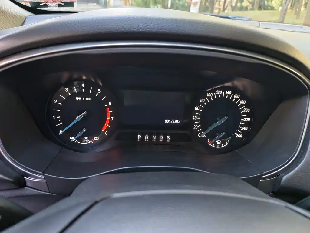 Ford Mondeo — миниатюра 17