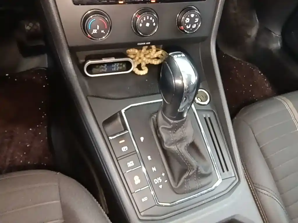 Volkswagen Lavida — миниатюра 14