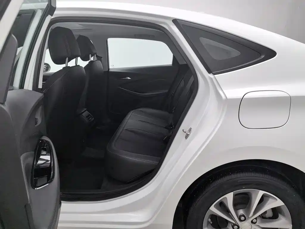 Buick Verano — миниатюра 15