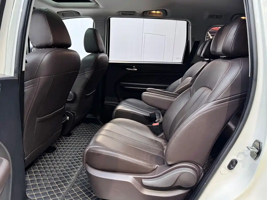 GAC M6 2019 270T DCT Luxury ( мест) VI
