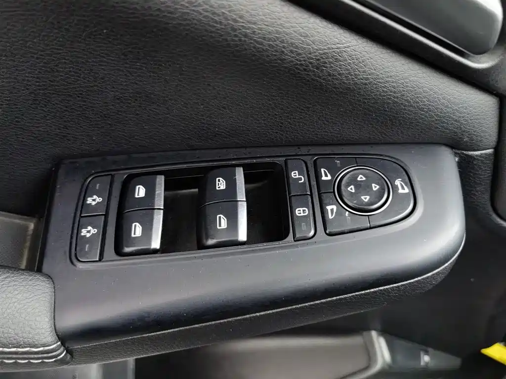 BYD Tang 2019 2.0T AT Luxury 7 мест VI