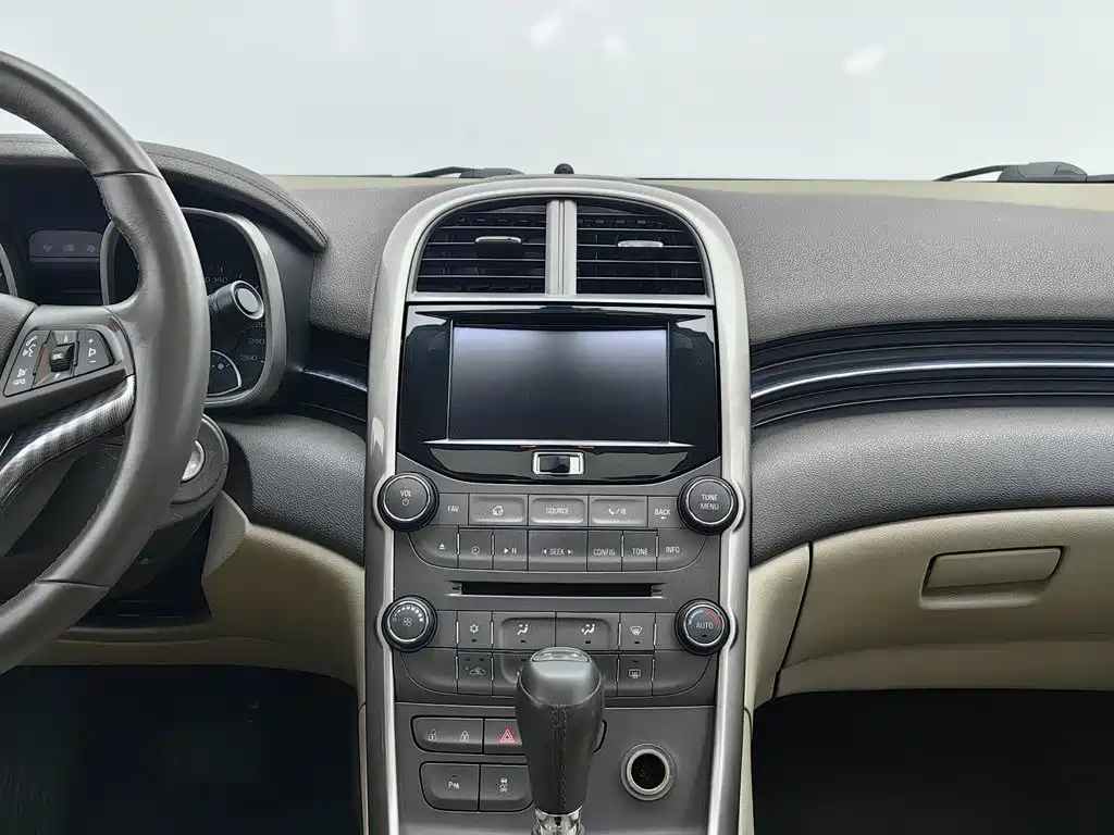 Chevrolet Malibu — миниатюра 12
