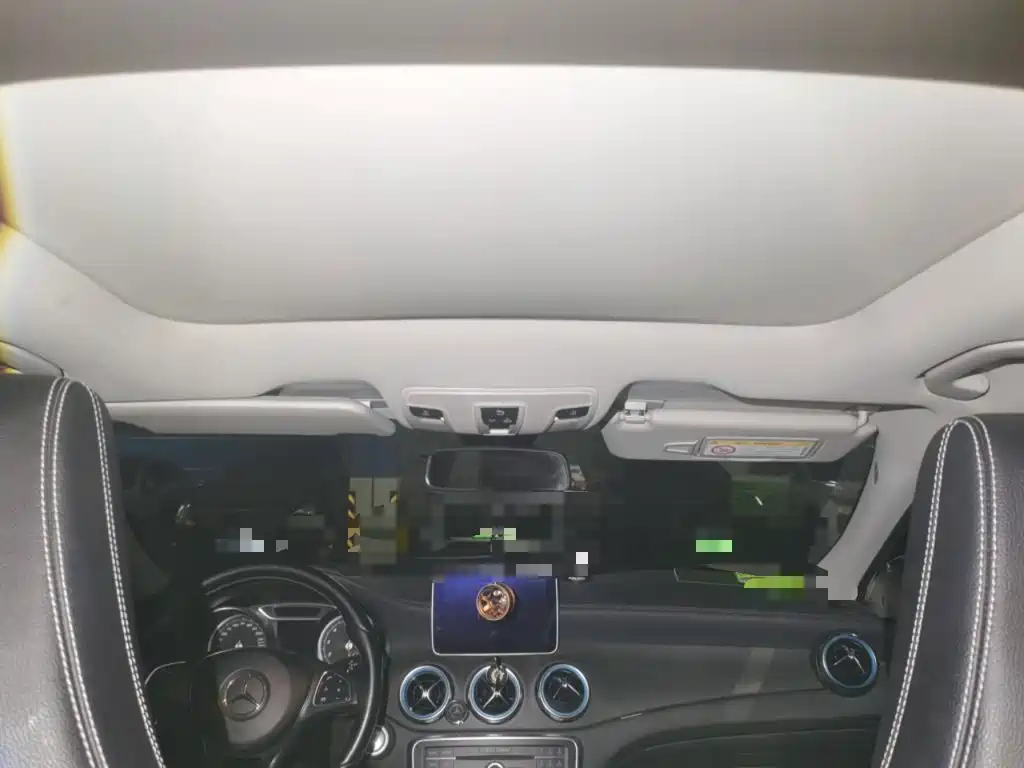 Mercedes-Benz GLA — миниатюра 9