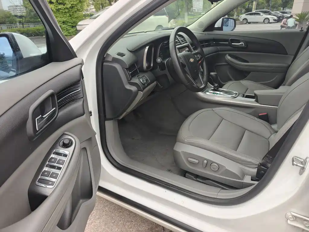 Chevrolet Malibu — миниатюра 8