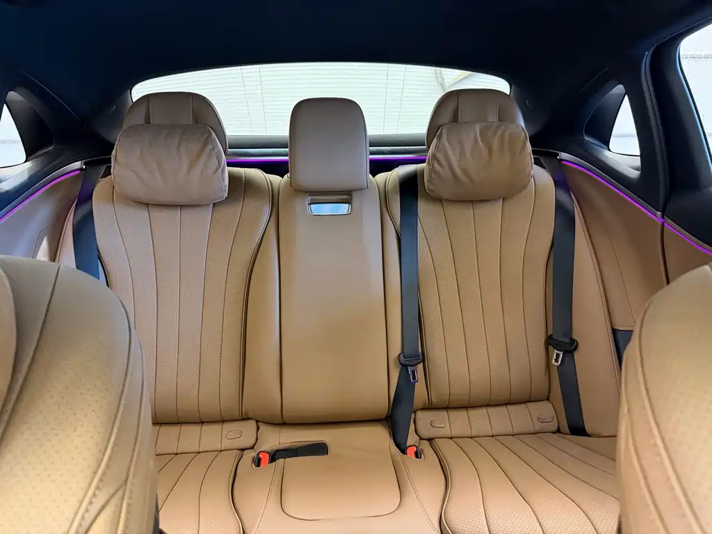 Mercedes-Benz E-Class New Energy — миниатюра 14