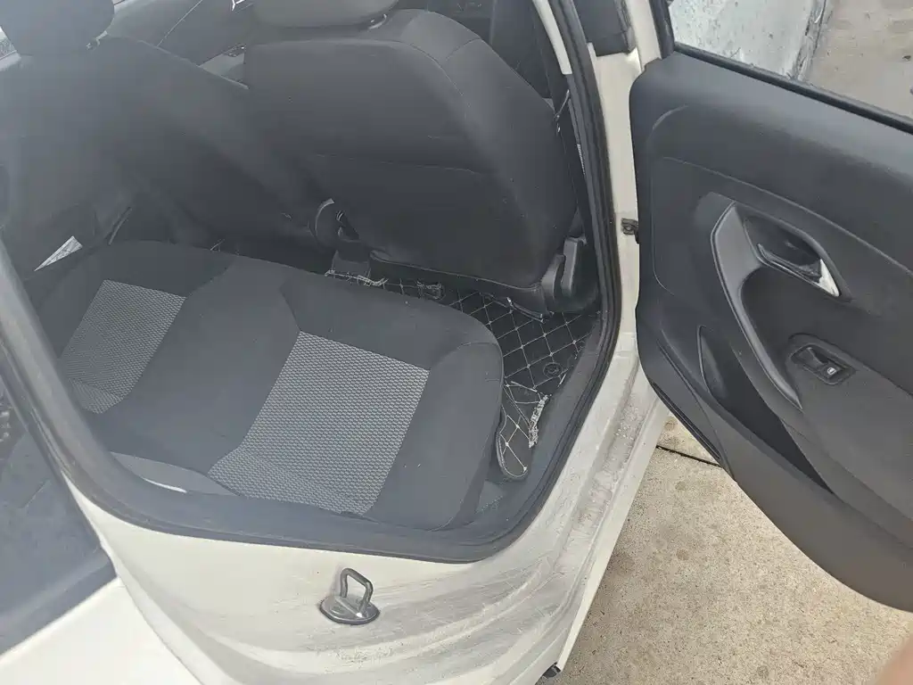 Volkswagen Polo — миниатюра 14