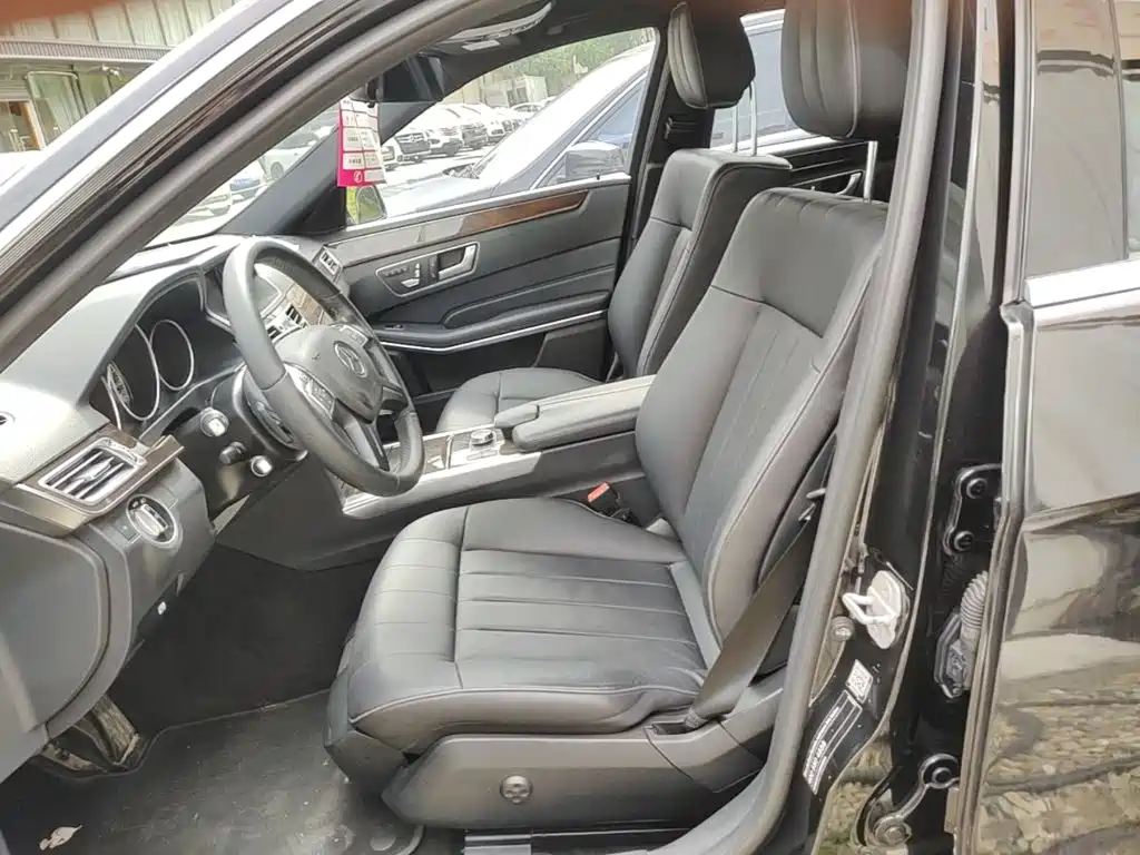 Mercedes-Benz E-Class — миниатюра 15