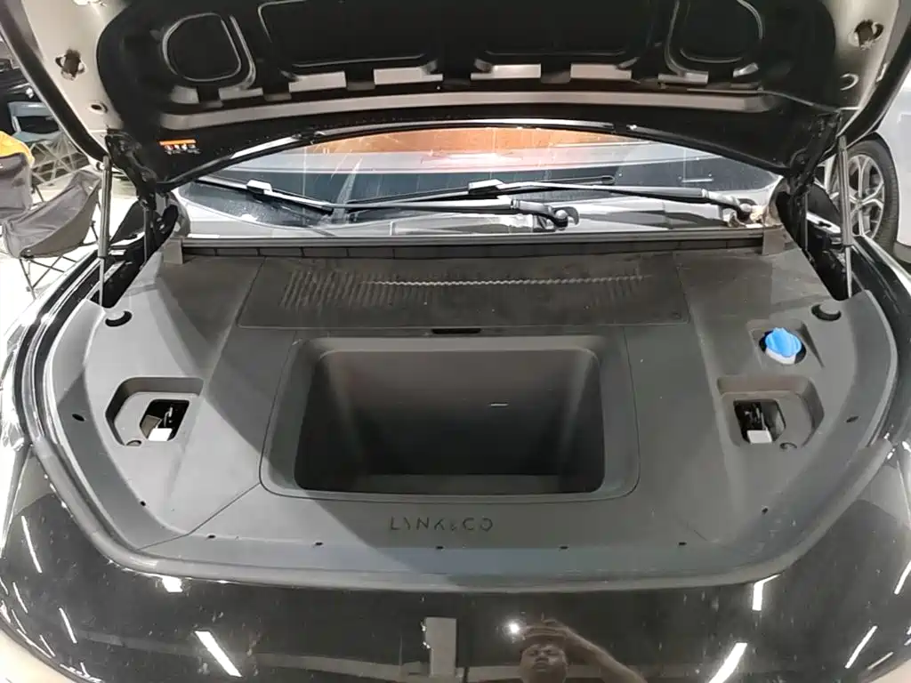 Lynk & Co Z20 — миниатюра 20