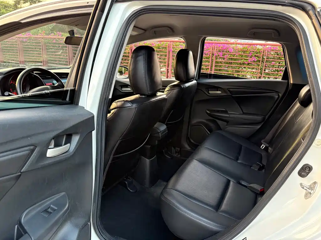 Honda Fit — миниатюра 12