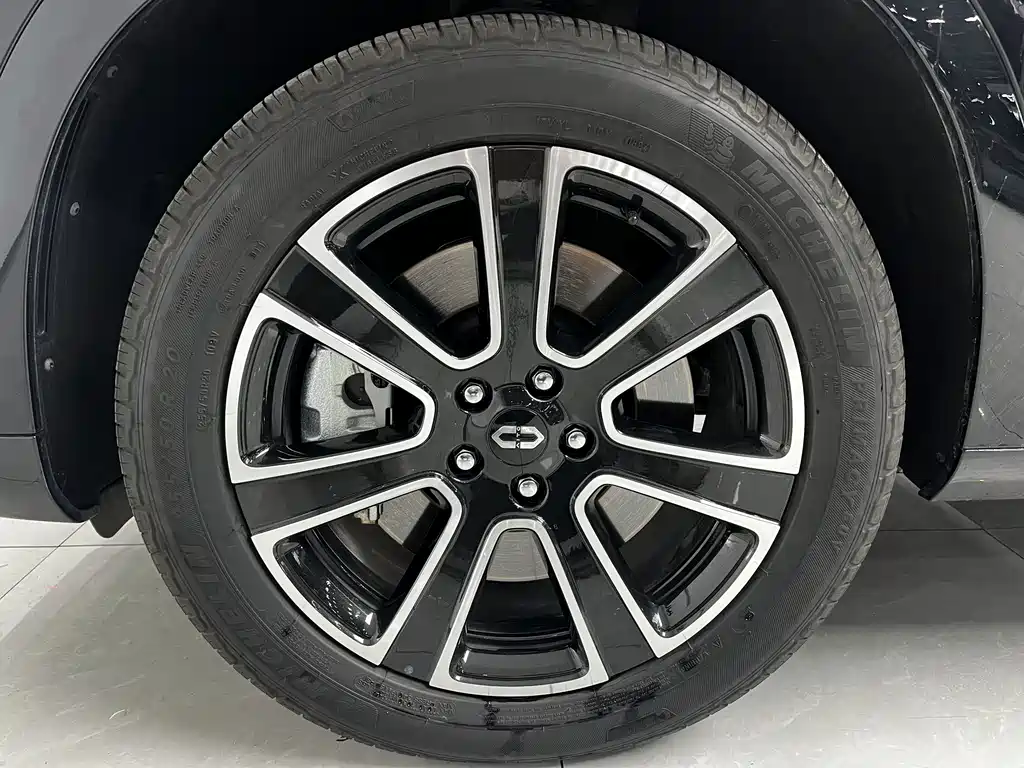 AITO AITO M7 — миниатюра 8