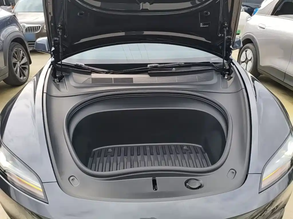 Tesla Model 3 — миниатюра 20