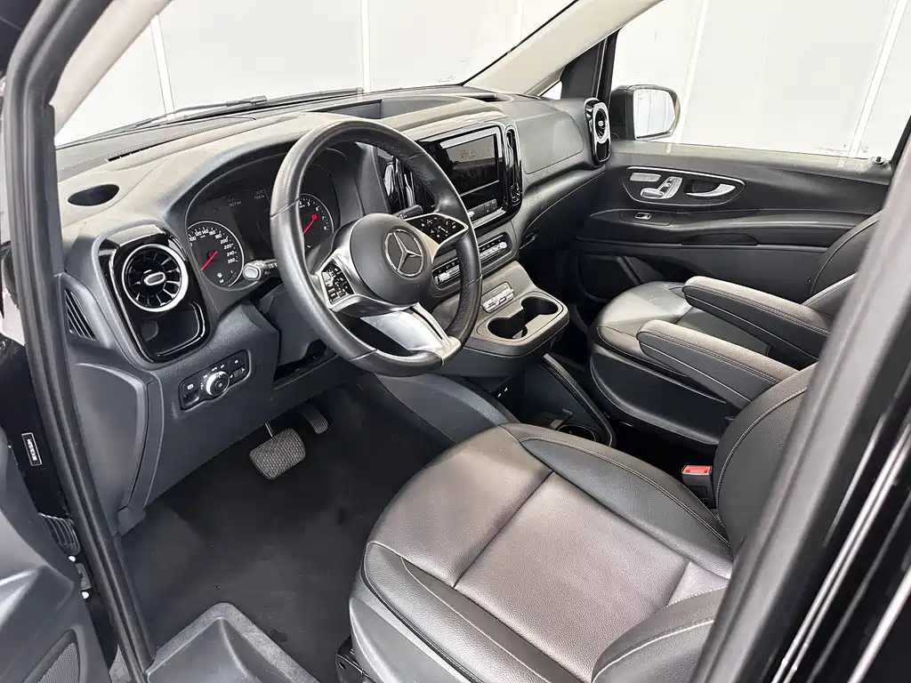 Mercedes-Benz Vito — миниатюра 10