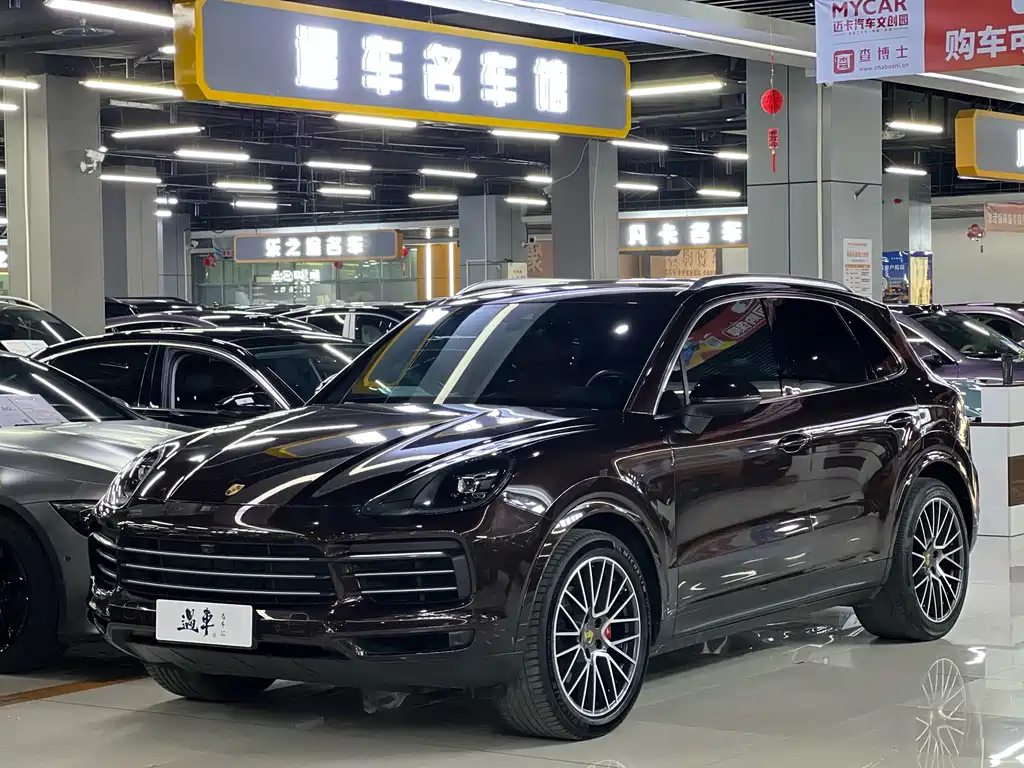 Porsche Cayenne 2021