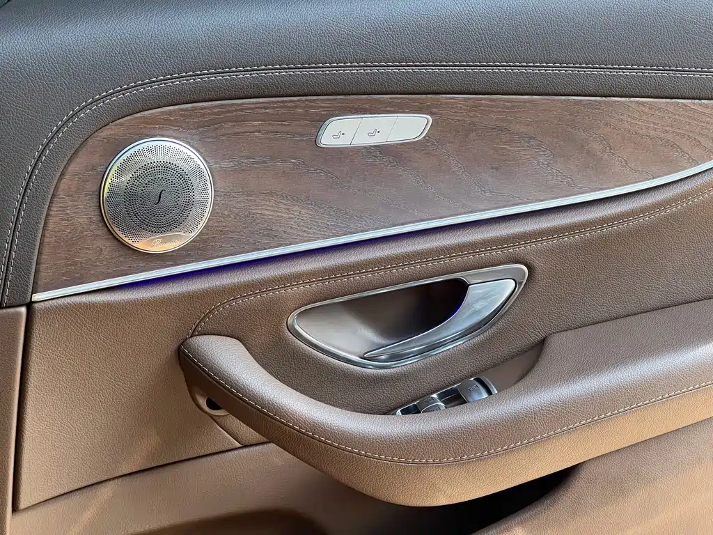 Mercedes-Benz E-Class — миниатюра 15
