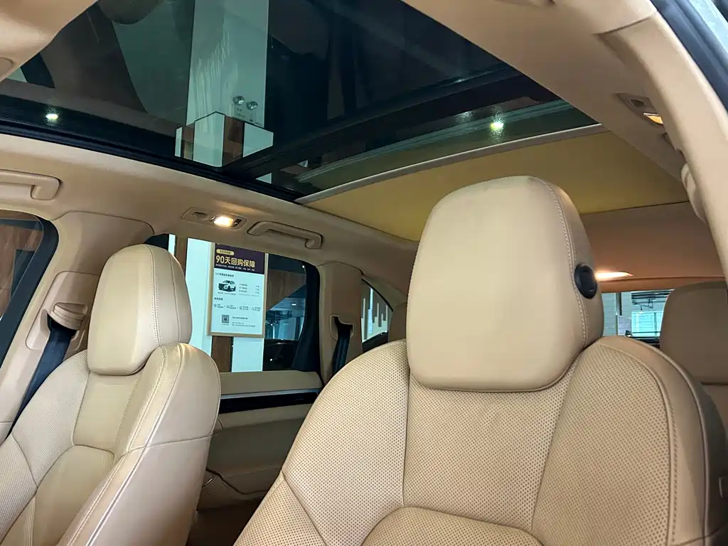Porsche Cayenne — миниатюра 12