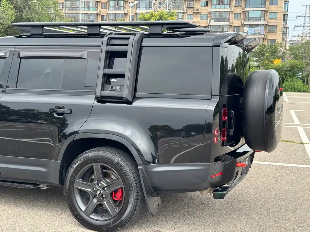 Land Rover Defender — миниатюра 10