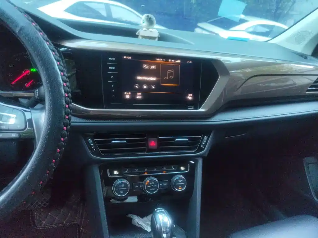 Volkswagen Tharu — миниатюра 6