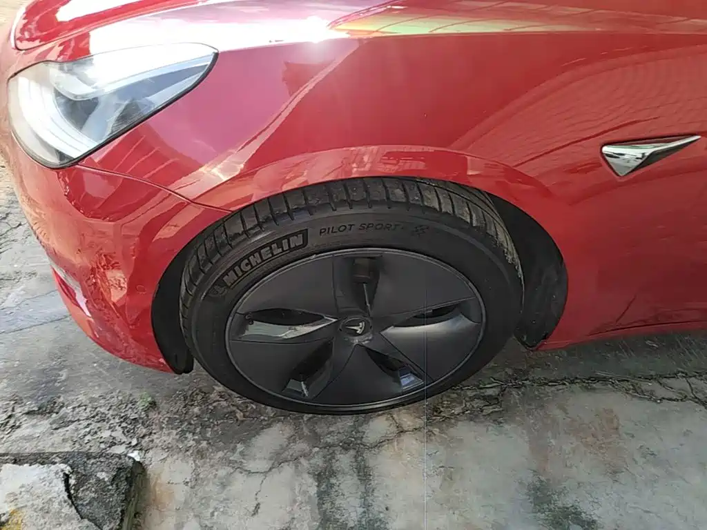 Tesla Model 3 — миниатюра 23