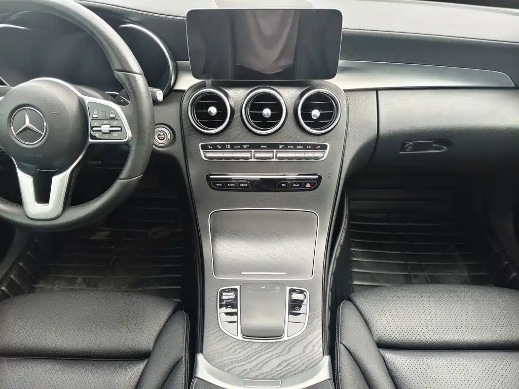 Mercedes-Benz C-Class — миниатюра 14