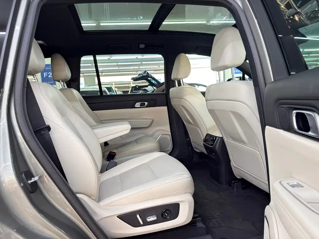 Li Auto Li ONE — миниатюра 8
