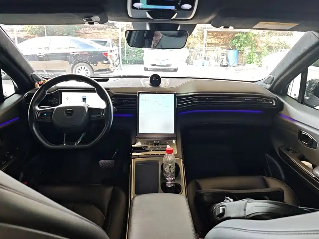 NIO ES6 — миниатюра 10