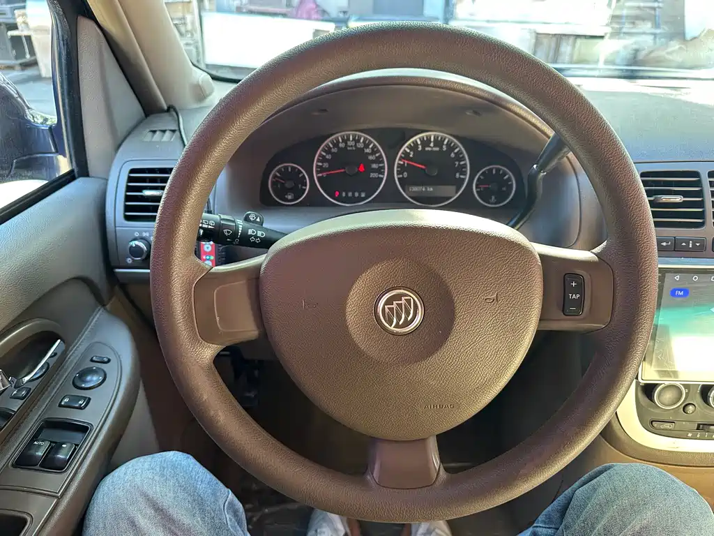 Buick GL8 — миниатюра 17