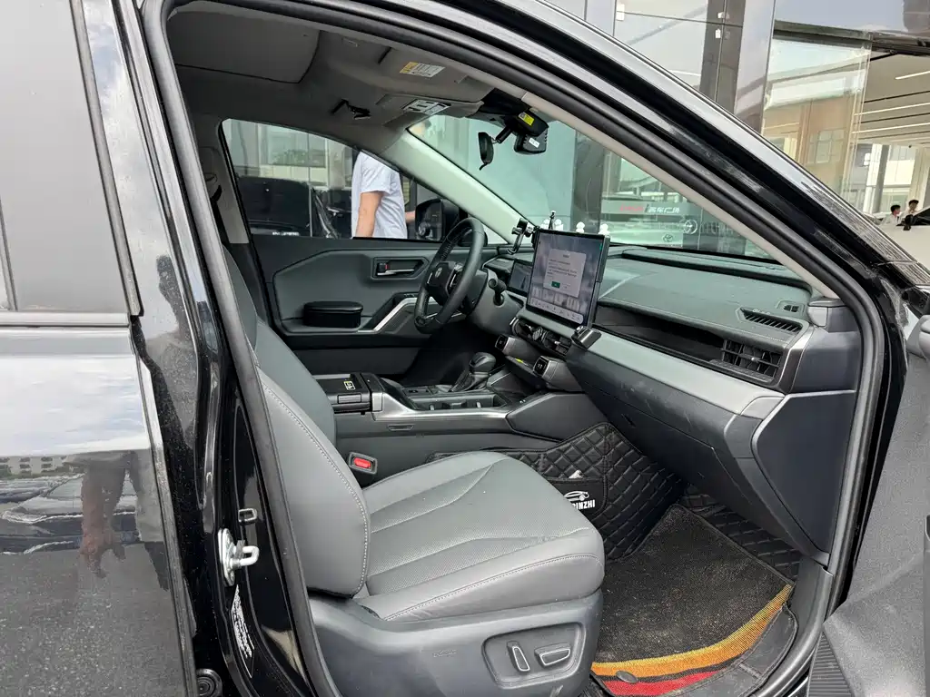 Toyota Wildlander — миниатюра 7