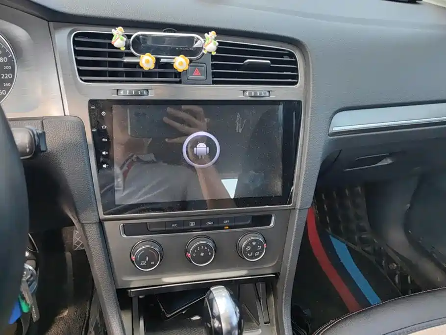 Volkswagen Golf — миниатюра 13
