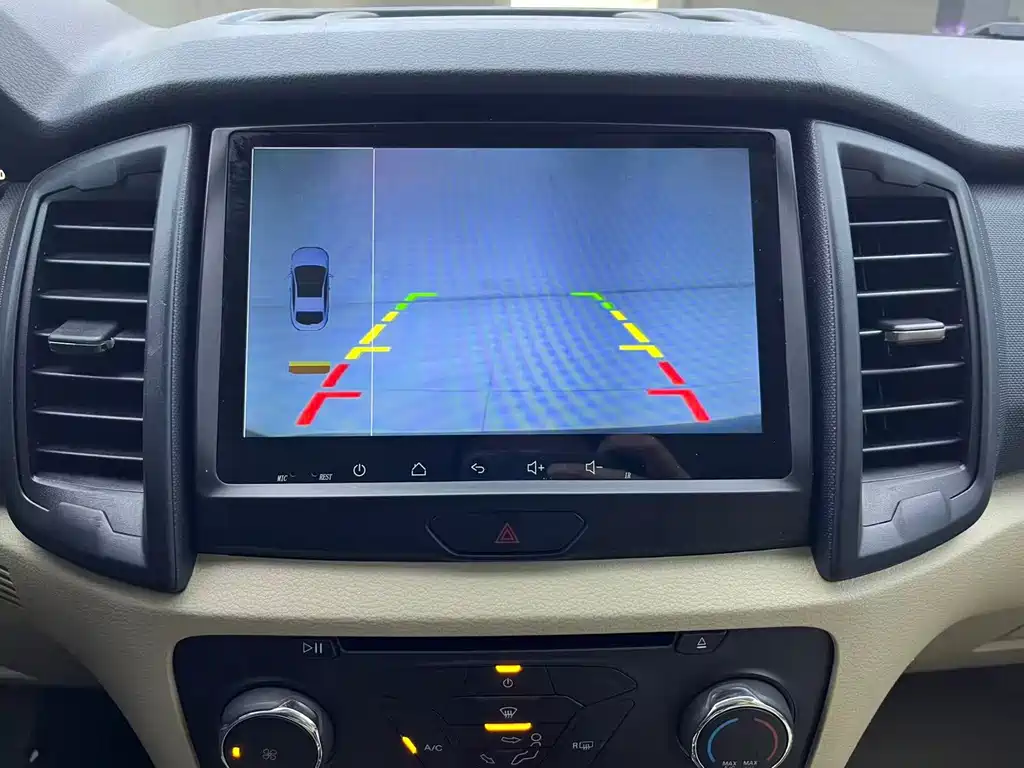 Ford Everest — миниатюра 21