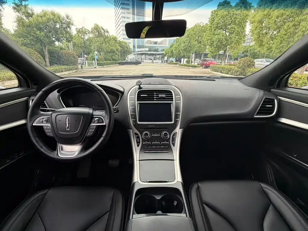 Lincoln Nautilus 2019 2.0T V