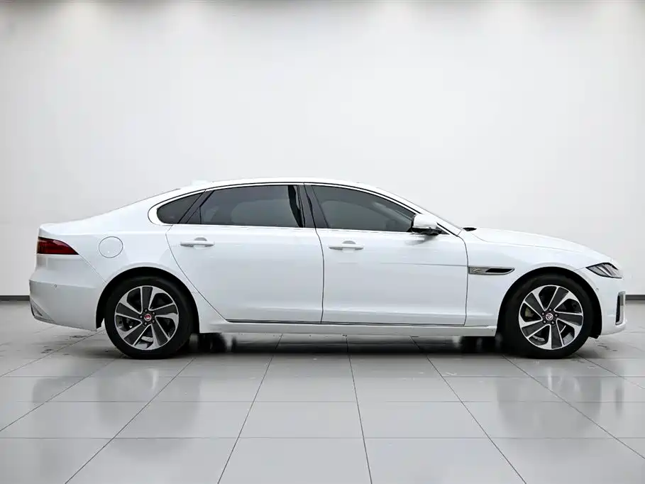 Jaguar XFL 2023 XFL 2.0T P200 Elite Luxury