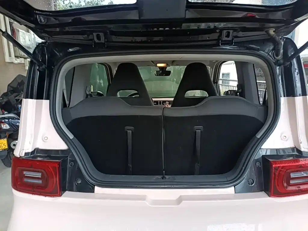 Wuling MINIEV — миниатюра 19