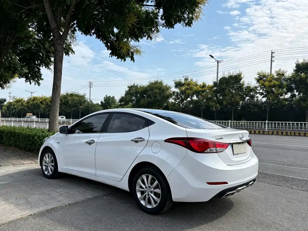 Hyundai Elantra Langdong — миниатюра 3