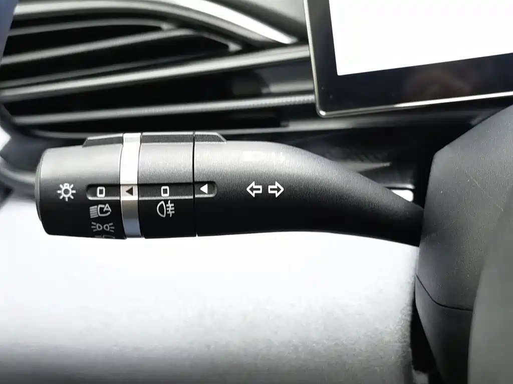 BYD Seal — миниатюра 21