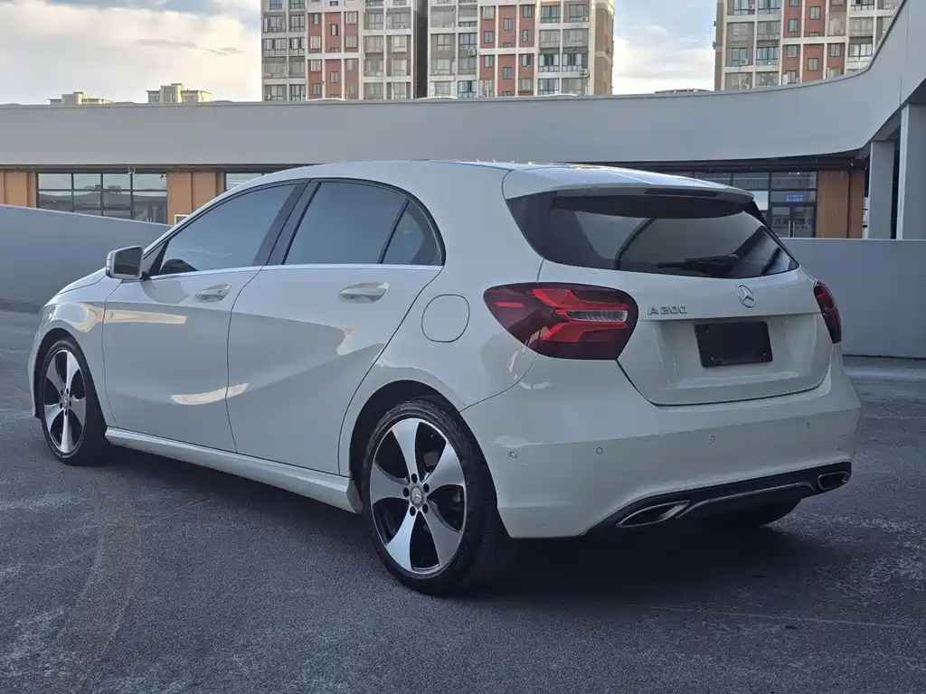 MERCEDES-BENZ A CLASS